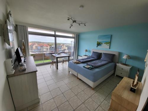 Bredene Apartment | Studio with sea view and panoramic view in Bredene