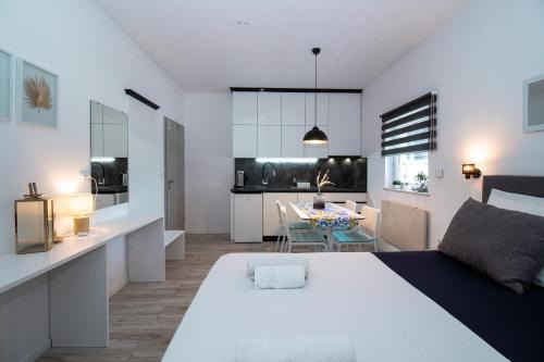 Velika Gorica House | Studioapartment Black & White