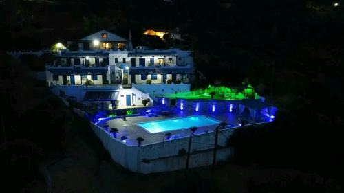 Kymi-Aliveri Apartment | Studios Avra