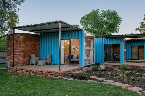 Vredefort Apartment | Studios @ Delver