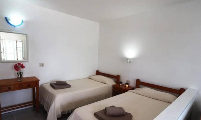Los Lagos Apartment | study on the front line