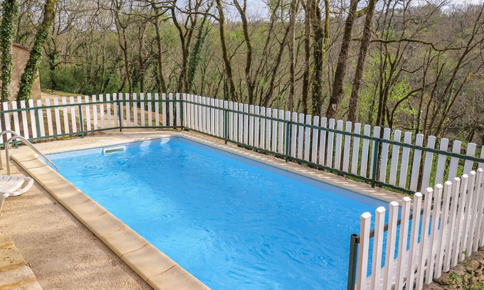 Blanquefort-sur-Briolance House | Stunning private villa for 4 people with private pool, WIFI, TV, terrace, pets allowed and parking
