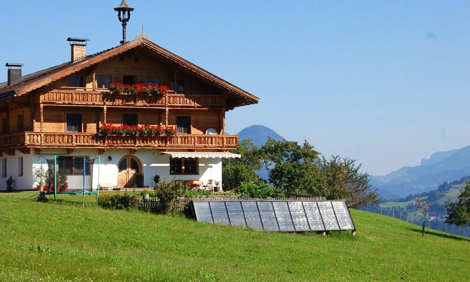 Hopfgarten im Brixental Villa | Stunning villa for 6 people with WIFI, TV, balcony, pets allowed and panoramic view