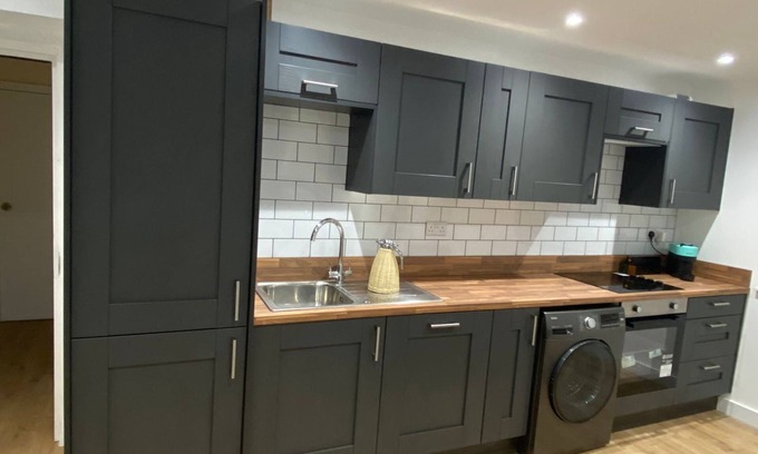 Bracknell Apartment | Stunning 1-bed Apartment in Bracknell