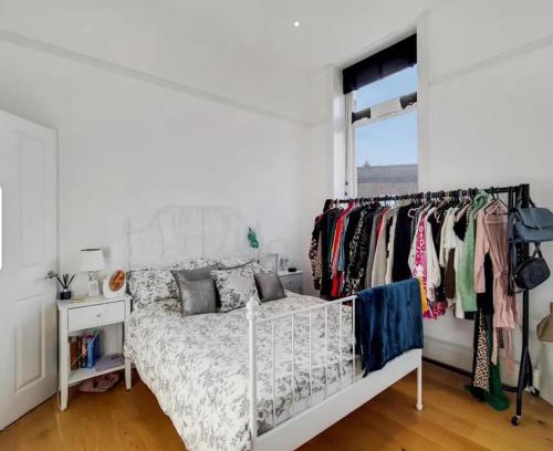 Vassall Apartment | Stunning 1-Bed Apartment in London