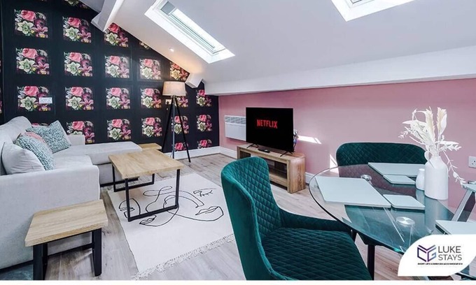 Moseley Condo | ◑Stunning 1 Bed ◑Master Ensuite ◑Nr Cannon Hill