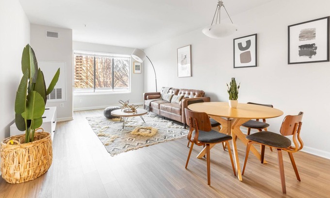 North Bethesda Apartment | Stunning 1BR Apartment in Rockville