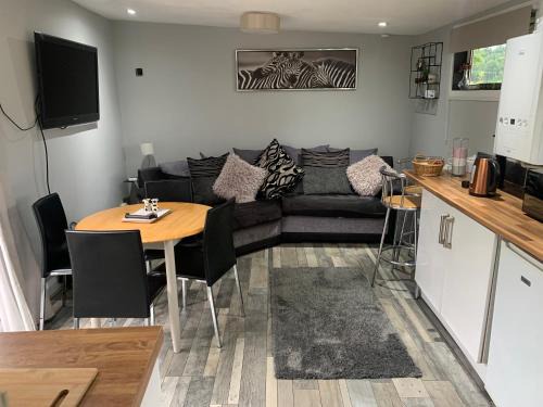 Denbigh House | Stunning 2-Bed Cabin in Nantglyn Denbigh