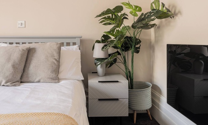 Cheltenham Apartment | Stunning 2 Bed in Centre of Cheltenham