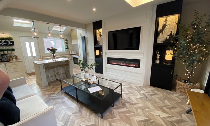 Newcastle-upon-Tyne House | Stunning 2 Bed House in Westmoor/Newcastle Racecourse