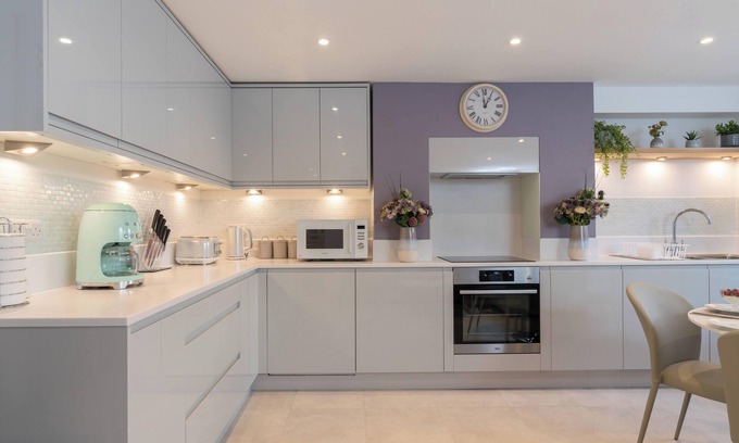 Cheltenham House | Stunning 2BD in the Heart of Cheltenham