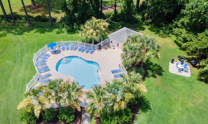 Central Myrtle Beach Condo | Stunning 2BR 2BA Golf Villa Near Beach