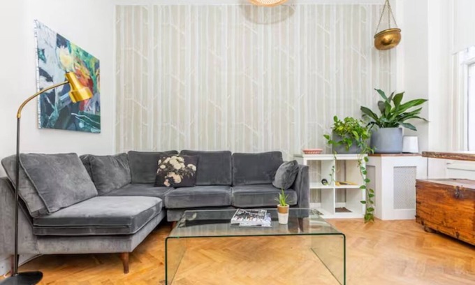 De Beauvoir Apartment | Stunning 2BR Apt w/Patio in Dalston, 2 min to Tube