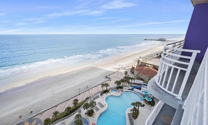 Brush - Stewarts House | Stunning 2BR Oceanfront Beach Villa - 3 Balconies