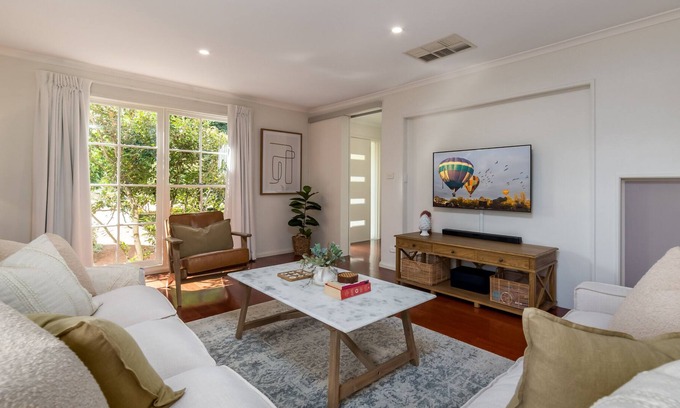 Macquarie House | Stunning 3-bed Family Home
