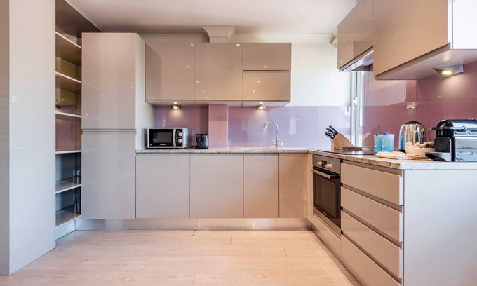 Maida Vale Apartment | Stunning 3-bed in the heart of London