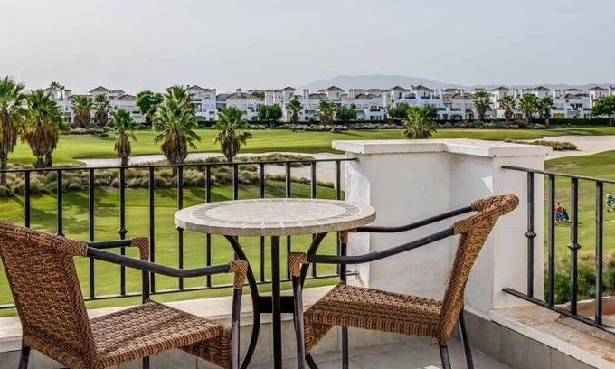Roldan House | Stunning 3 bedroom townhouse - CE51LT