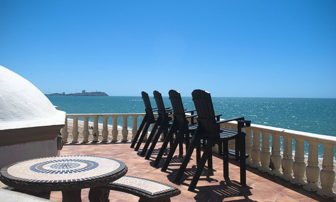 Sandy Beach Villa | Stunning 3 Bedroom Beach Villa on Sandy Beach at Las Palmas Beachfront Resort V4
