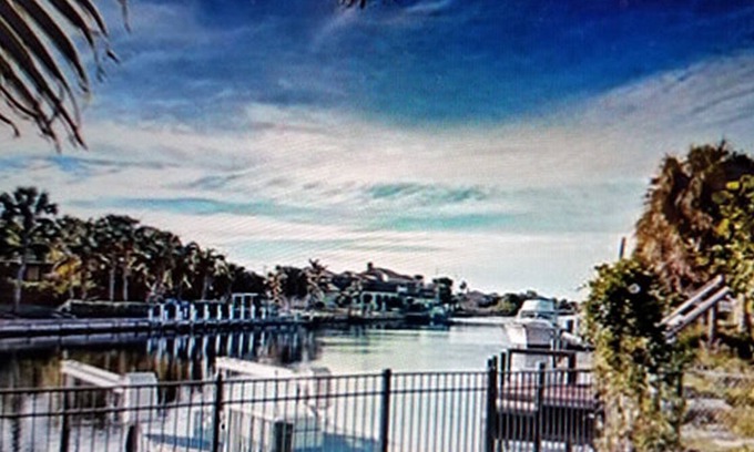 Edgewater House | STUNNING 3 BEDROOM FLORIDA GETAWAY