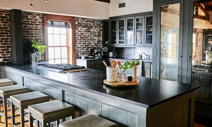Ansonborough Apartment | Stunning 3 Bedroom Loft with Upscale Hotel Amenities