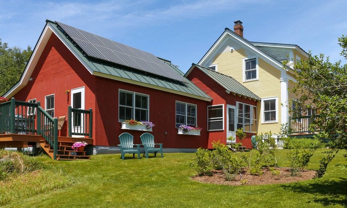Lyndon Center Apartment | Stunning 36 Acre Property Close To Burke Mt. And Kingdom Trails