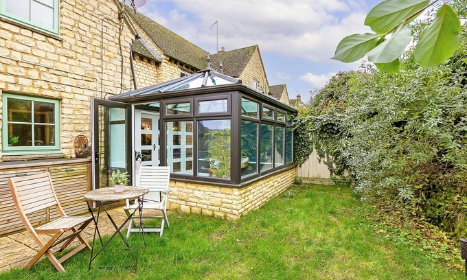 Enstone House | Stunning 3BD Oxfordshire Home in Enstone