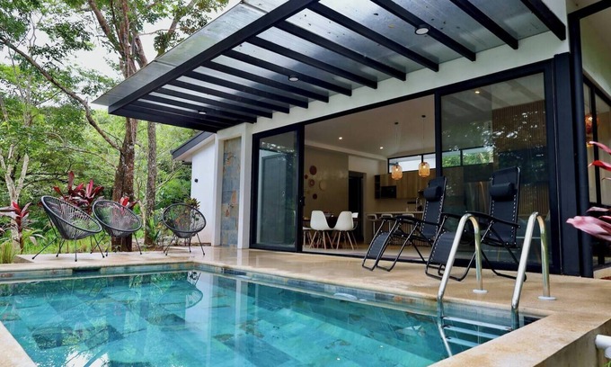 Junquillal Villa | Stunning 3BR Villa Near Beach: w/Pool*Gym*Jungle