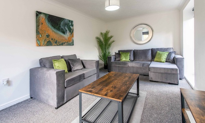 Peterlee House | Stunning 4-Bedroom Detached House with Ample Driveway for 1-2 Cars