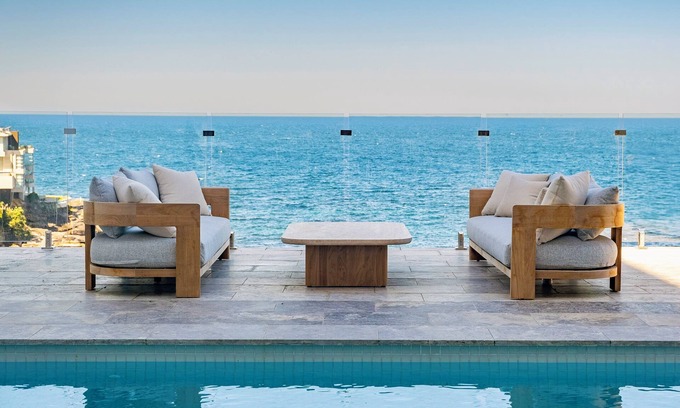 Maroubra Apartment | Stunning 4BR Waterfront House w/pool in Sth Coogee