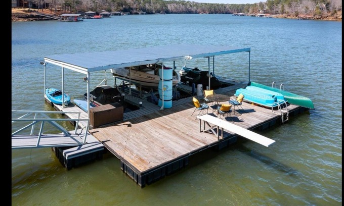Arley House | Stunning 5-bedroom house in Arley with easy access to beautiful Smith Lake.