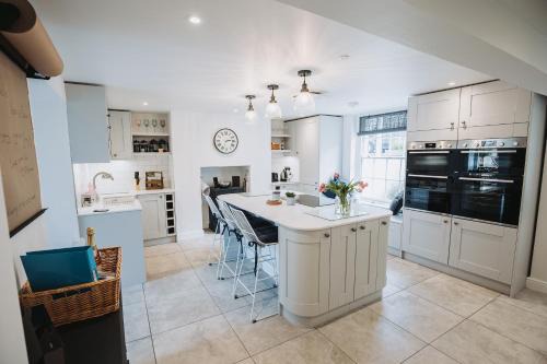 Herne Bay House | Stunning 5 bedroom period property by the sea
