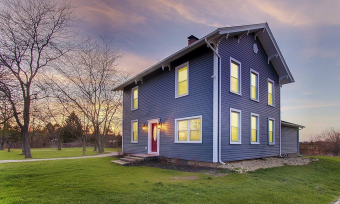 Vermilion House | Stunning 5 Bedroom Vermilion Getaway
