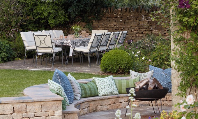 Burford House | Stunning 5 bedroomed Cotswold family house near Burford!
