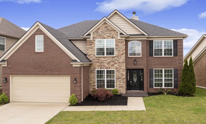 Buechel House | Stunning 5Bedroom3bath Bourbon Trail Retreat in Louisville's East End