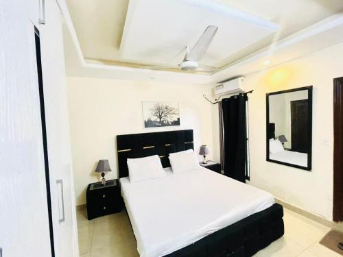E-11 Sector Apartment | Stunning and Peaceful 1BHK,Free Parking + WIFI
