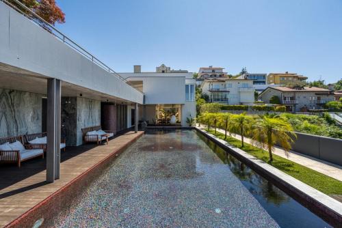 Mafamude Apartment | Stunning apartment with Pool