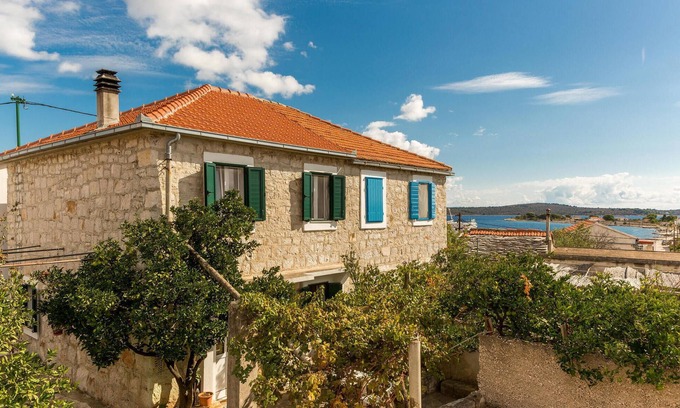 Drvenik Mali Apartment | Stunning apartment in Drvenik Mali