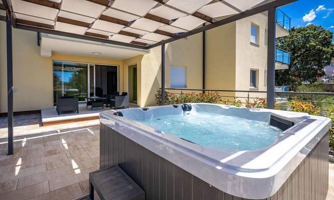 Zurkovo Apartment | Stunning apartment in Kostrena