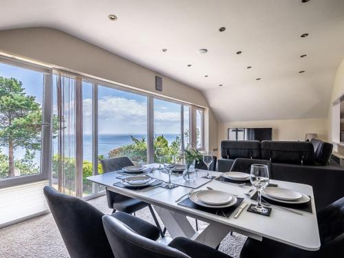 Dawlish Apartment | Stunning apartment with uninterrupted views