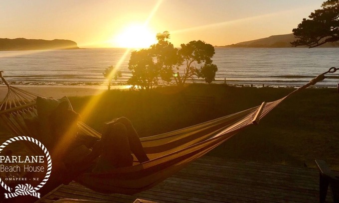 Omapere House | Stunning beach house located right on the beach in the heart of the Hokianga.