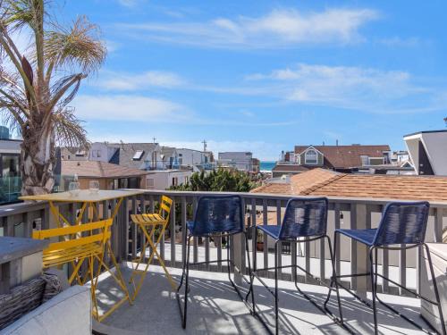 Mission Beach House | Stunning Beach House- Rooftop Patio & Ocean Views