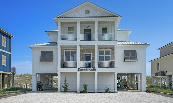 Gulf Shores House | Stunning Beachfront Private Remodeled Game Room 5BR 200+5-Star Reviews