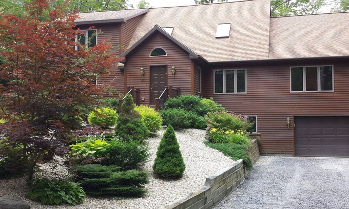 Berkshire House | Stunning Berkshire custom luxury home in private wooded community- walk to lake