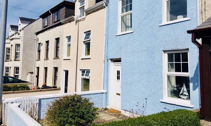 Portstewart House | Stunning Blue Coastal House in Portstewart *Pets stay for free *Winter Offers