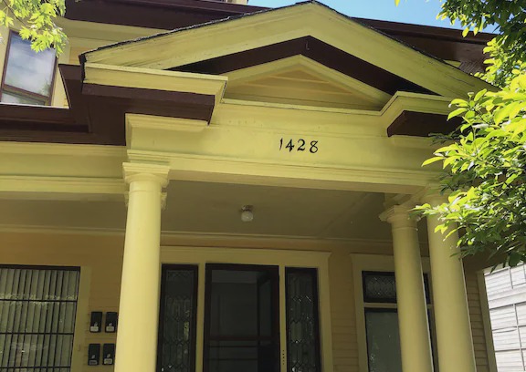 Old Northside House | Stunning Carriage House w/parking spot in Historic Old Northside Downtown Indy