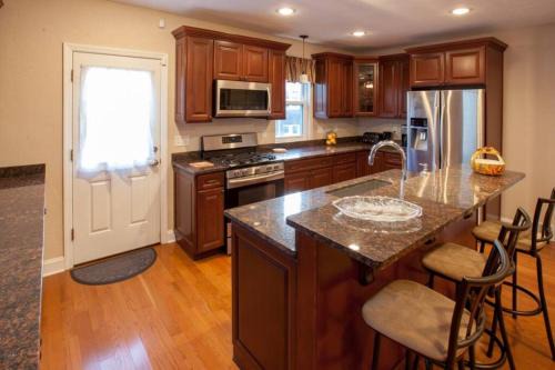 Mount Washington House | Stunning City Living Open Floor Plan