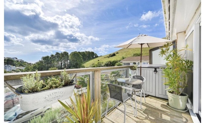 Downderry Apartment | Stunning Compact Apartment Just Outside Looe