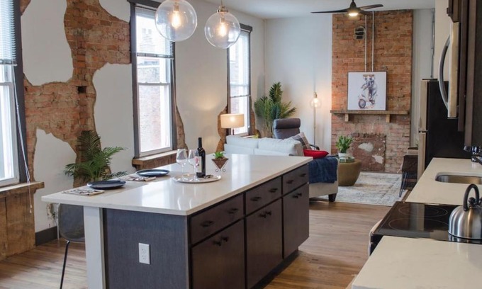 Over-the-Rhine House | Stunning Condos Near Washington Park w Parking