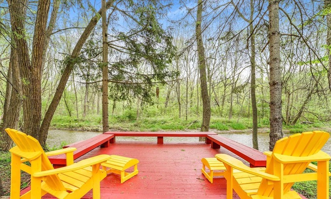 Halton Regional Municipality Cottage | STUNNING COUNTRY COTTAGE w/ SAUNA & RIVER IN BURLINGTON