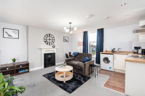 Doncaster Apartment | Stunning Doncaster City Centre Apartment, with 2 Double beds